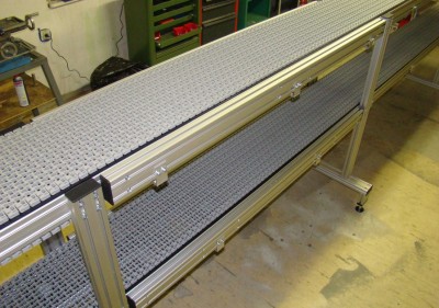Conveyor belt + metal detector